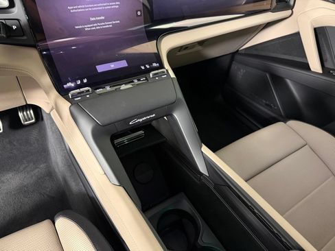 New 2026 Porsche Cayenne Electric AWD/4WD image 23