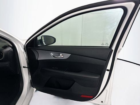Used 2024 Kia Forte LXS FWD image 29