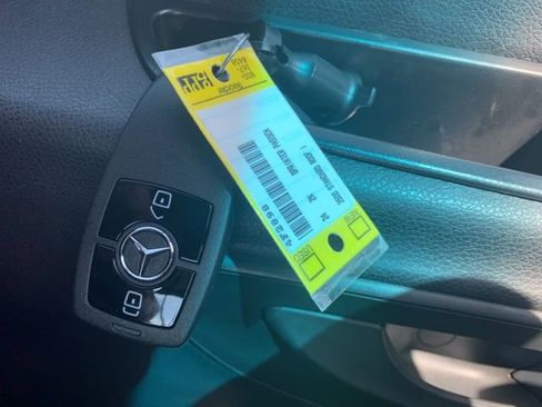 Used 2024 Mercedes-Benz Sprinter 2500 image 39