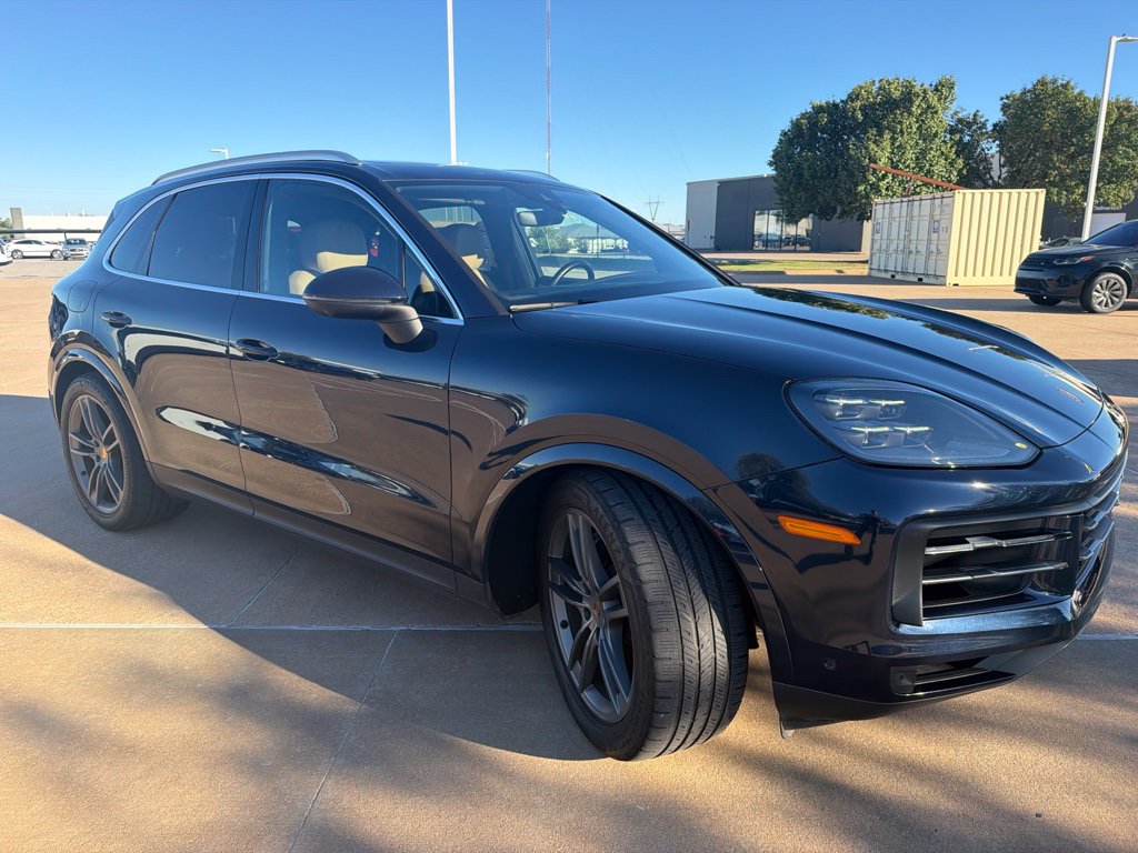 Used 2024 Porsche Cayenne AWD/4WD image 4