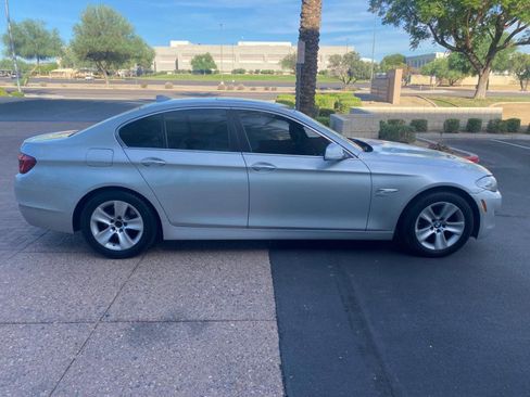 Used 2012 BMW 528i xDrive Sedan AWD/4WD image 6