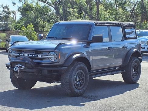 Used 2021 Ford Bronco Big Bend w/ Sasquatch Package image 3