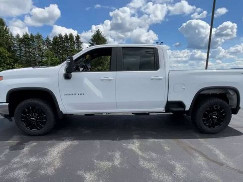 Used 2025 Chevrolet Silverado 2500 LT w/ Safety Package AWD/4WD image 5