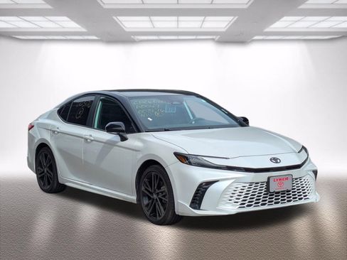 Certified 2025 Toyota Camry XSE image 1