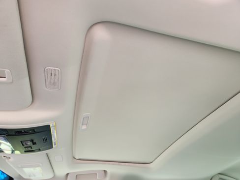 New 2025 Lexus ES 300h w/ Premium Package image 19