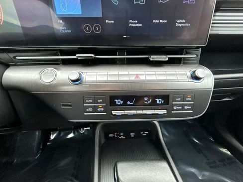 Used 2025 Hyundai Kona SEL FWD image 23