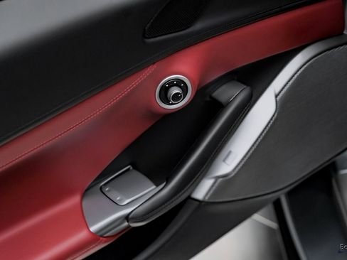 Used 2019 Ferrari Portofino image 84