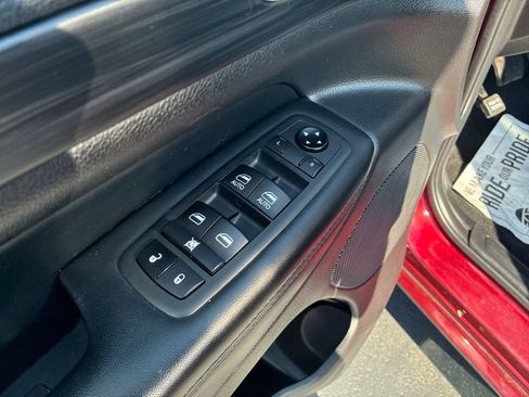 Used 2021 Jeep Grand Cherokee Laredo X AWD/4WD image 13