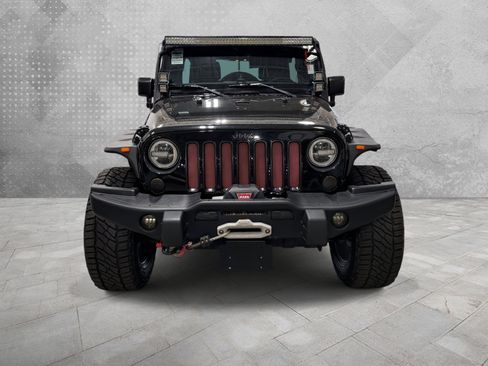 Used 2016 Jeep Wrangler Unlimited Sahara AWD/4WD image 2