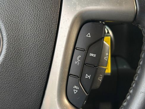 Used 2012 Chevrolet Suburban LT image 15