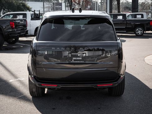 Used 2025 Land Rover Range Rover Long Wheelbase SE image 9