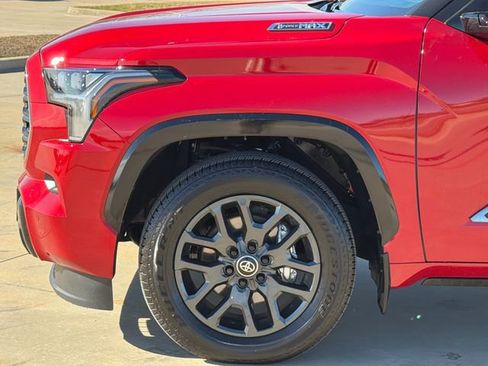 Used 2025 Toyota Sequoia Platinum image 5