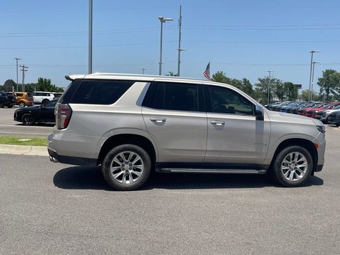 Used 2021 Chevrolet Tahoe Premier w/ Premium Package RWD image 8