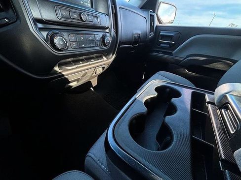 Used 2018 Chevrolet Silverado 1500 Custom w/ Custom Value Package image 21