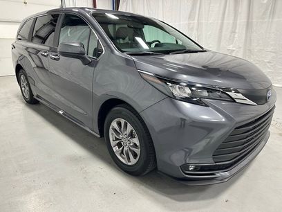 Used 2025 Toyota Sienna XLE