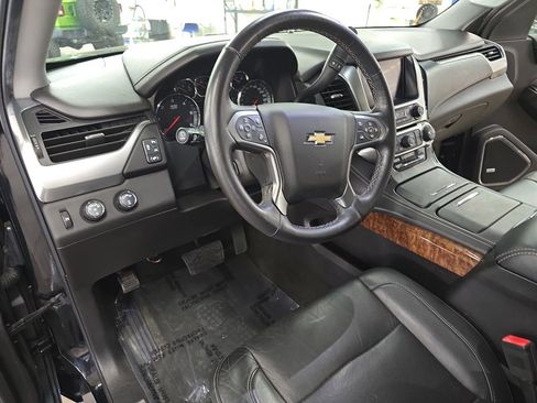 Used 2017 Chevrolet Suburban Premier AWD/4WD image 18