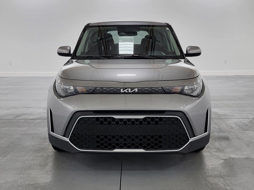 Used 2024 Kia Soul LX w/ Option Group 015 FWD image 3