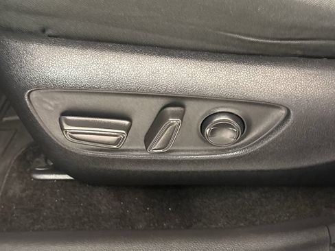Used 2024 Toyota RAV4 XLE FWD image 19