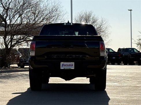 Used 2021 Toyota Tacoma TRD Sport image 7