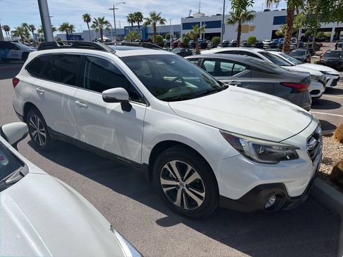 Used 2018 Subaru Outback 2.5i Limited AWD/4WD image 5