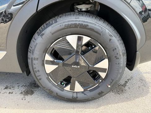 New 2026 Kia Sportage LX FWD image 26