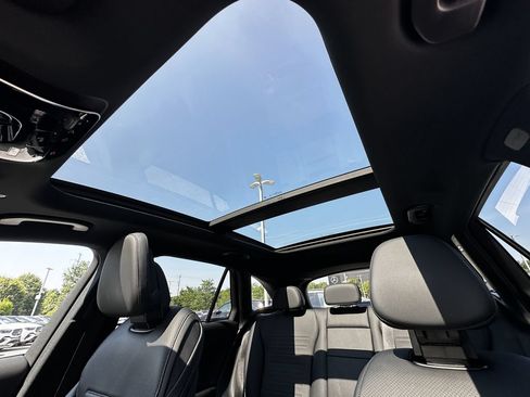 Certified 2026 Mercedes-Benz GLC 300 image 33