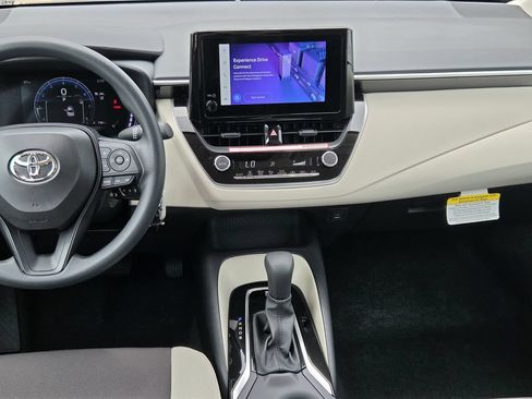 Used 2026 Toyota Corolla LE FWD image 16