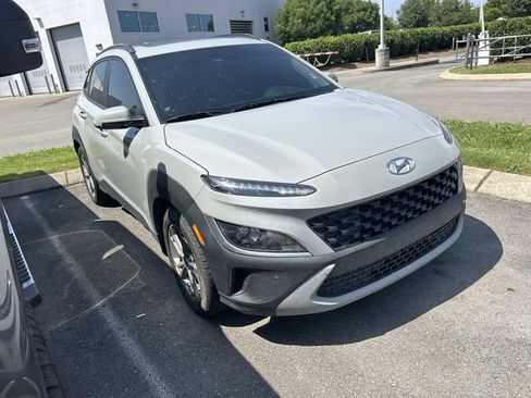 Used 2022 Hyundai Kona SEL w/ Convenience Package FWD image 3