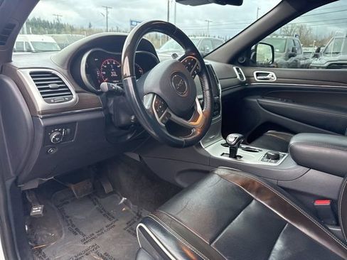 Used 2015 Jeep Grand Cherokee Overland w/ Advanced Technology Group image 20