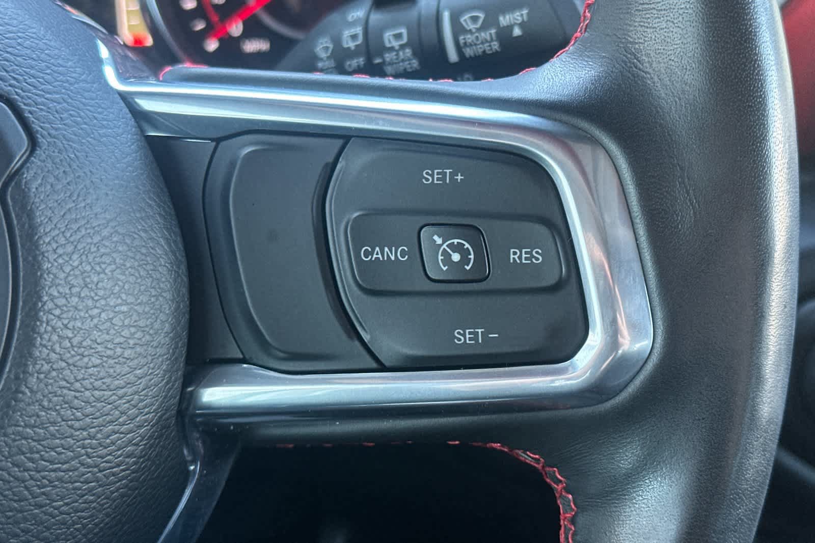 Used 2022 Jeep Wrangler Unlimited Rubicon w/ Cold Weather Group AWD/4WD image 28