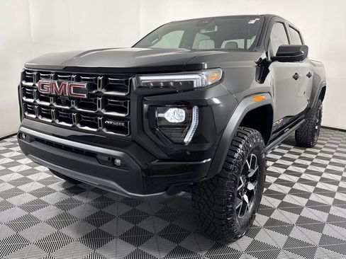New 2025 GMC Canyon AT4 w/ AT4X Package image 3