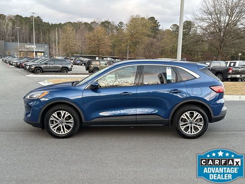 Used 2022 Ford Escape SEL w/ Technology Package image 2