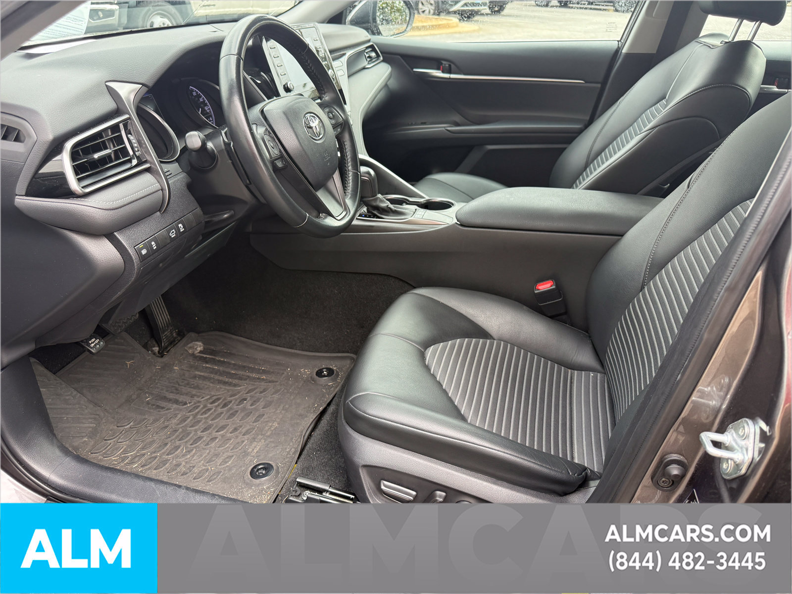 Used 2022 Toyota Camry SE w/ Convenience Package FWD image 12