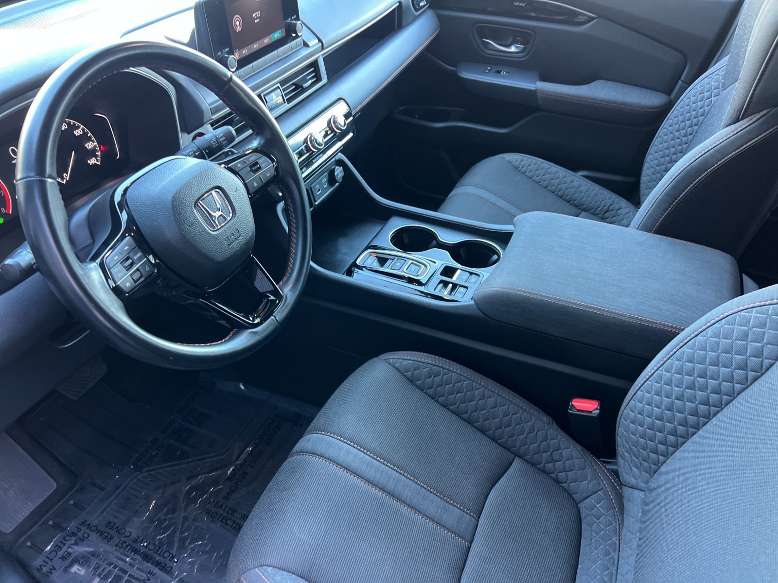 Certified 2025 Honda Pilot Sport image 10