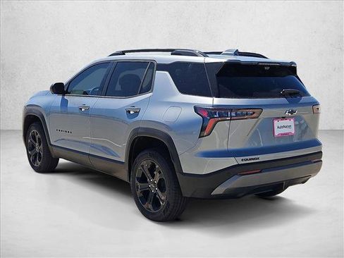New 2026 Chevrolet Equinox LT w/ Convenience Package II FWD image 9