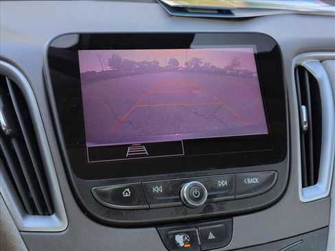Used 2021 Chevrolet Malibu LS FWD image 13