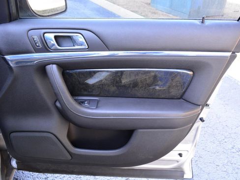 Used 2013 Lincoln MKS image 16