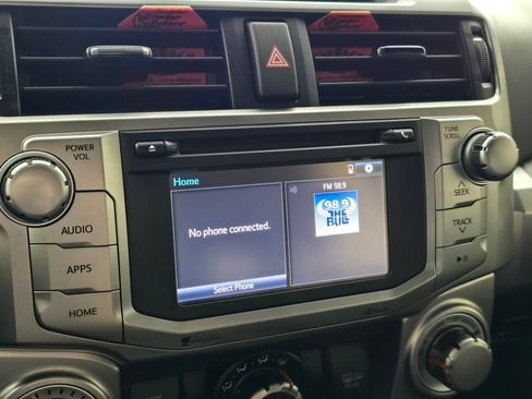 Used 2016 Toyota 4Runner SR5 AWD/4WD image 32