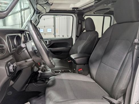 Used 2019 Jeep Wrangler Unlimited Sport S image 16