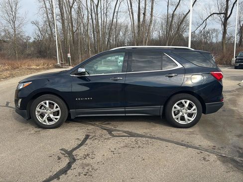 Used 2021 Chevrolet Equinox Premier image 2