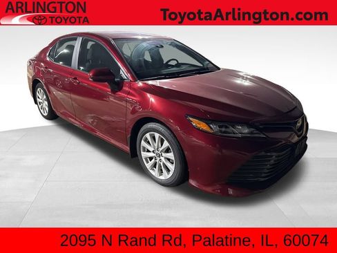 Used 2020 Toyota Camry LE image 1