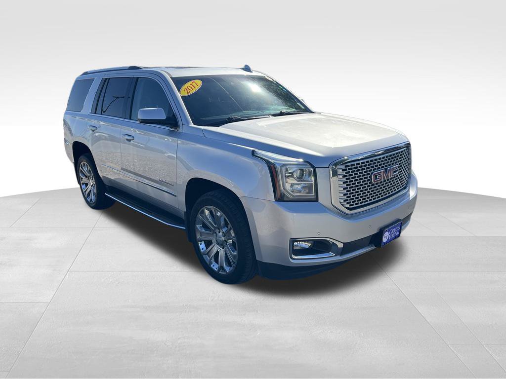 Used 2017 GMC Yukon Denali w/ Open Road Package AWD/4WD image 8