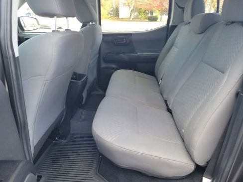 Certified 2022 Toyota Tacoma SR image 33