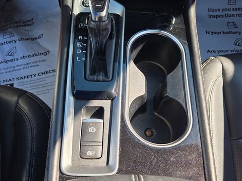 Used 2020 Nissan Altima 2.5 SL FWD image 18