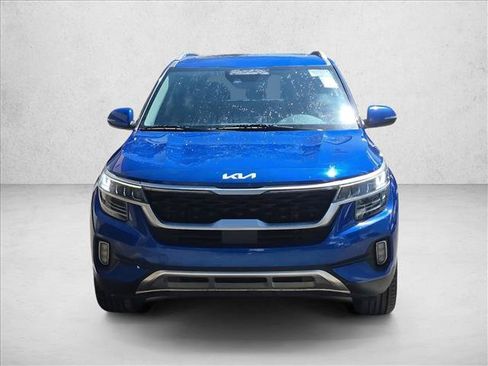 Used 2023 Kia Seltos SX w/ SX Sunroof Package AWD/4WD image 2
