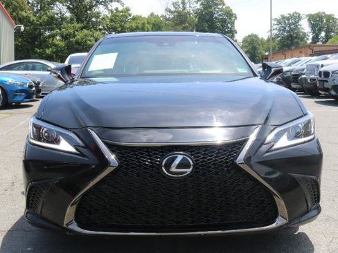 Used 2019 Lexus ES 350 F Sport w/ Accessory Package FWD image 2