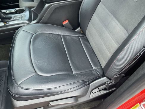 Used 2015 GMC Canyon SLE w/ All-Terrain Package image 11