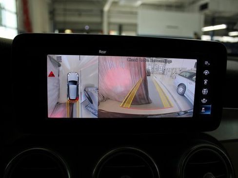 Used 2022 Mercedes-Benz GLC 300 4MATIC w/ Premium Package Lite image 18