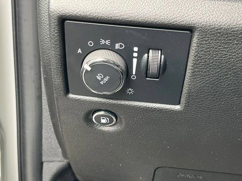 Used 2022 Jeep Grand Cherokee Limited w/ Trailer Tow Group IV AWD/4WD image 22