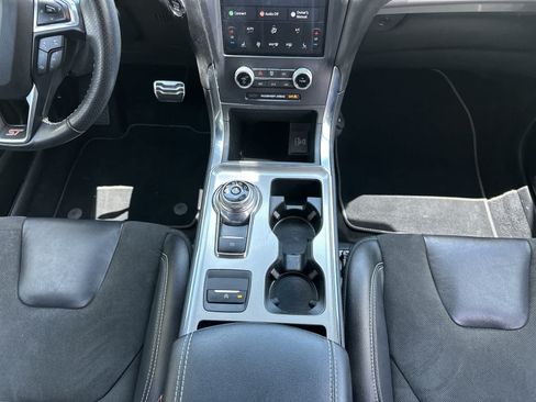 Used 2022 Ford Edge ST AWD/4WD image 21